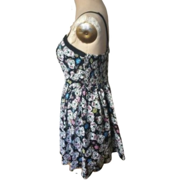 Calaveras Fit & Flare 50s vibe skulls pin up dress - Picture 7 of 10